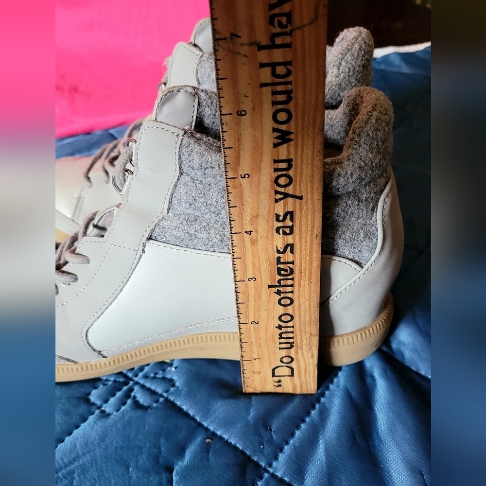 Time and Tru Women's Knit High-Top Sneakers. Size 8. Never Worn - Picture 9 of 9